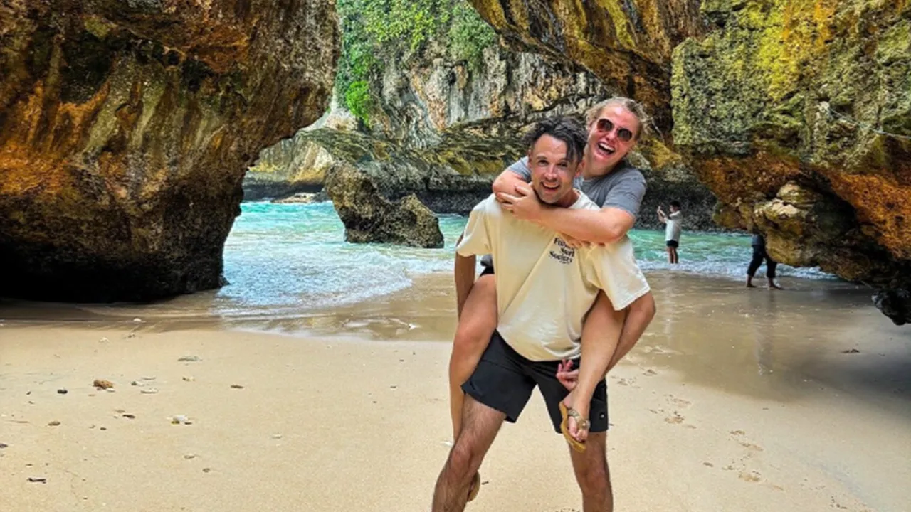 Bodyboarding Couples