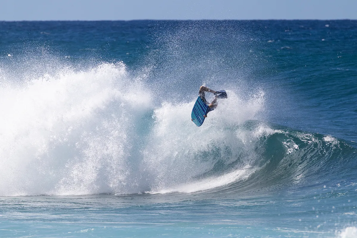 Drop Knee Vs Prone Bodyboarding
